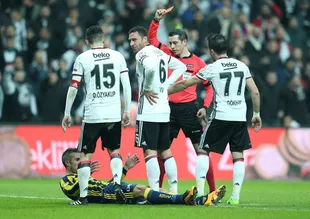 Tudor'dan van Persie uyarısı