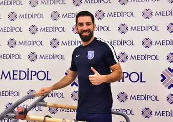 Arda Turan sağlık kontrolünden geçti