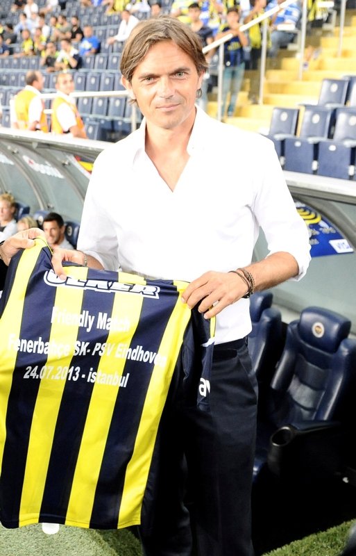 Phillip Cocu Fenerbahçe’ye yeni sistem getiriyor!