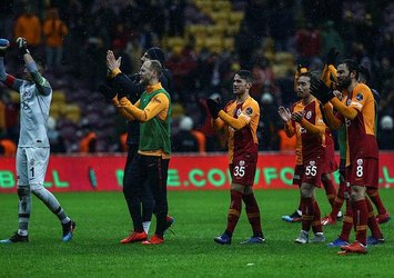 Galatasaray evinde başka