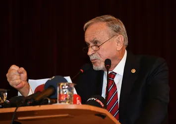 Cengiz Özyalçın: Yaralı aslan tehlikelidir