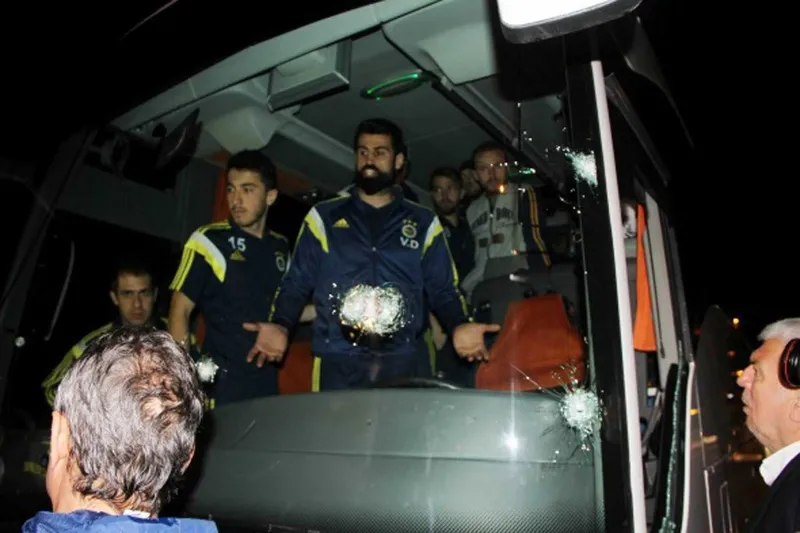 Bakan Gürlek'ten Fenerbahçe otobüsüne saldırı ile ilgili açıklama! - 1