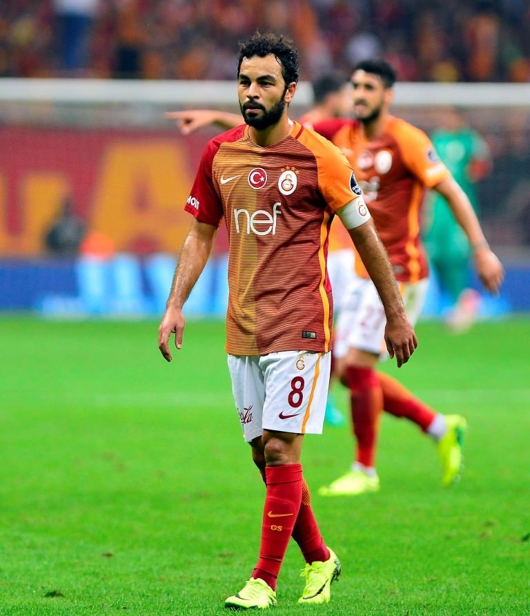 Galatasaray’da yaşlılara yer yok!