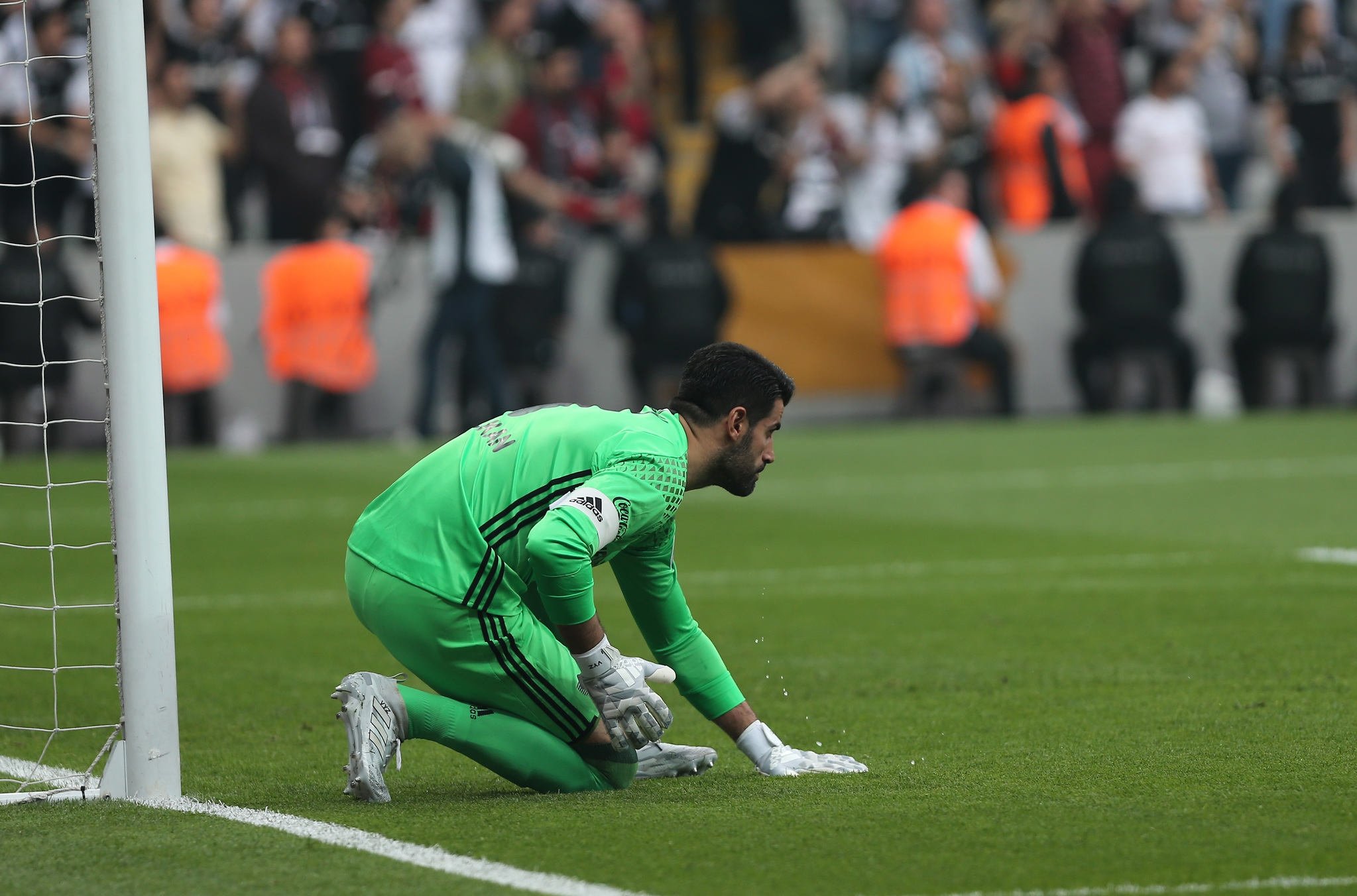 Volkan Demirel sosyal medyayı salladı!