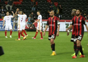 7 futbolcu kulübü terk etti