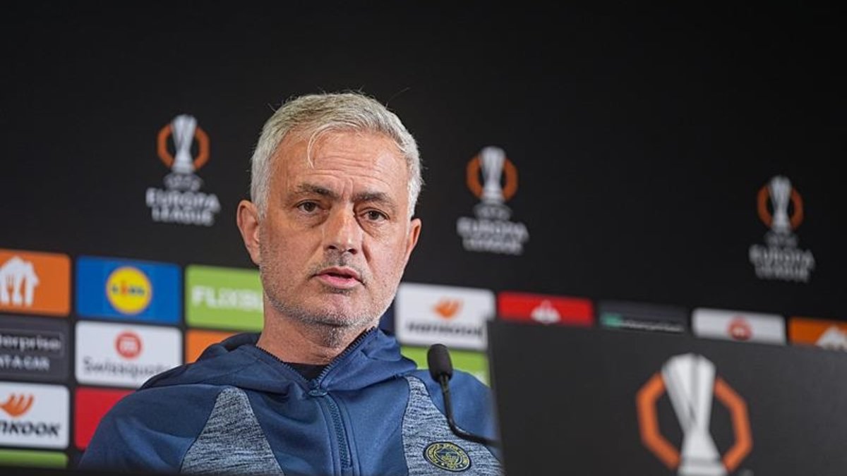 Jose Mourinho'dan o isme övgü dolu sözler! Çok zeki bir oyuncu Jose Mourinho'dan o isme övgü dolu sözler! Çok zeki bir oyuncu