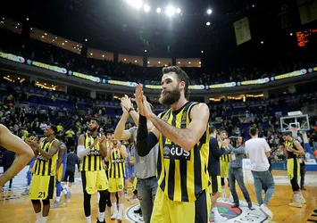 Fenerbahçe Doğuş, Sırbistan deplasmanında