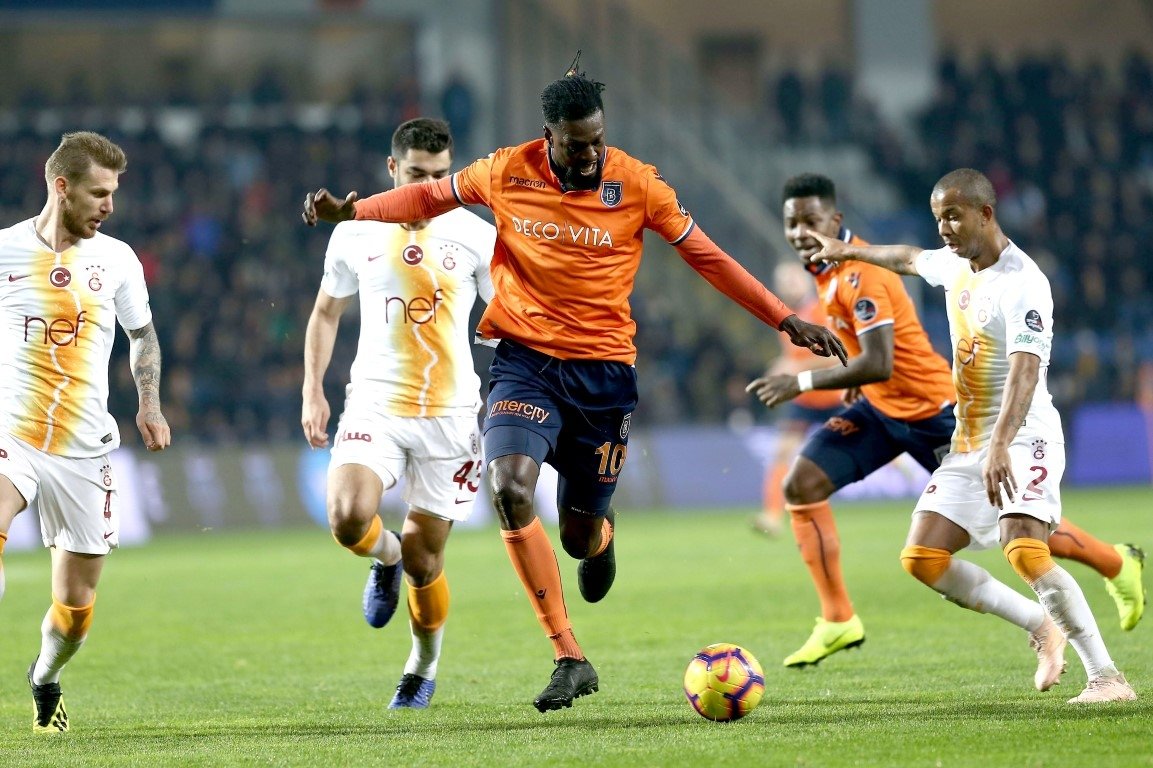 Galatasaray’da Adebayor bombası