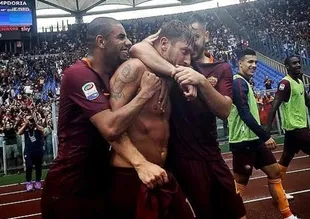 Totti'den dev başarı!