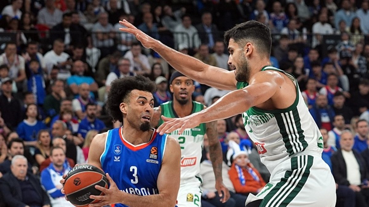 Anadolu Efes 77-81 Panathinaikos (MAÇ SONUCU ÖZET) | Anadolu Efes Final Four şansını zora soktu Anadolu Efes 77-81 Panathinaikos (MAÇ SONUCU ÖZET) | Anadolu Efes Final Four şansını zora soktu