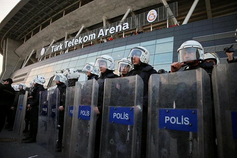 Maçın ertelenme nedeni o ihbar!