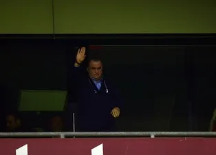 Fatih Terim maçı tribünden izledi