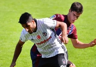 Beşiktaşlı futbolcu milli maçta sakatlandı!