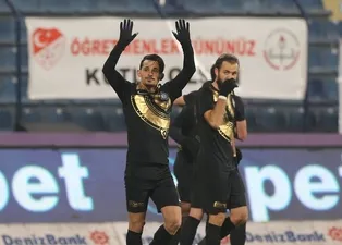 Beşiktaş Serdar Gürler ile anlaştı!
