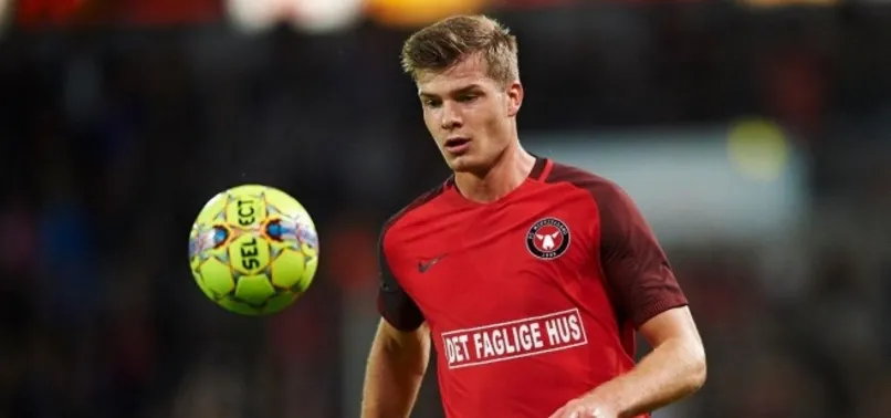 Elden kaçan Sörloth 2 golle başladı