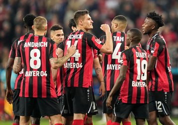 Leverkusen Frankfurt'u devirdi!