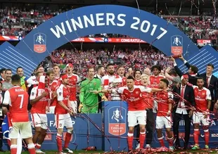 İngiltere Federasyon Kupası Arsenal'in