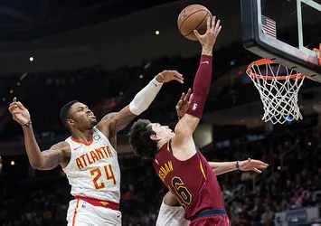 Cedi'den Hawks potasına 12 sayı