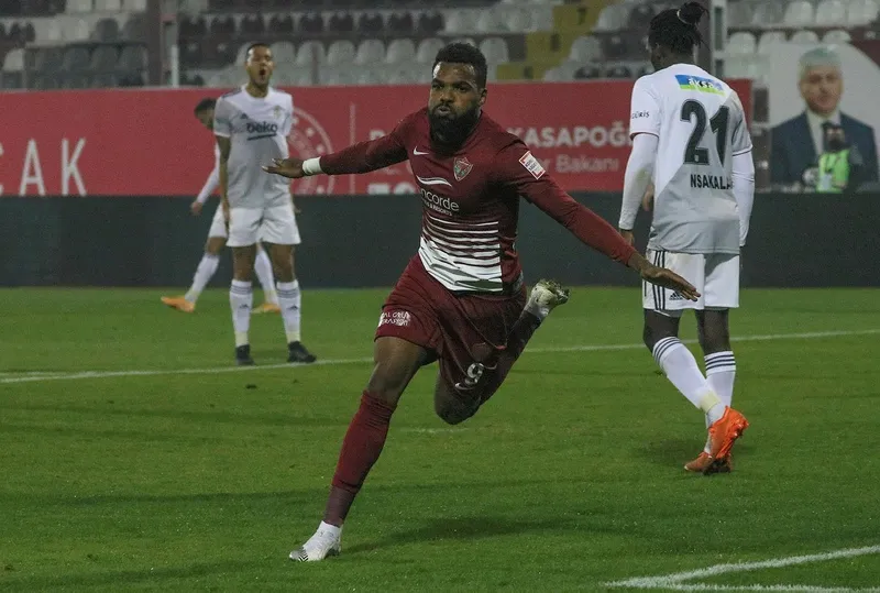 Son dakika transfer haberleri: Fenerbahçe'de Muriqi ve Boupendza bekleyişi - 1