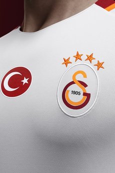 Galatasaray'ın forması para basıyor!