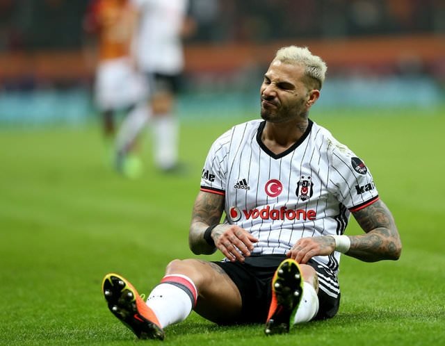 Quaresma arkadaşlarından özür diledi