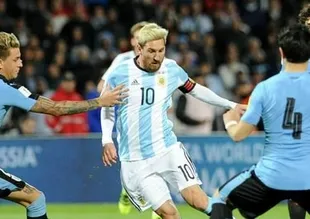 Messi, Muslera'yı avladı!