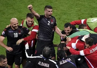 Arnavutluk sürprizi