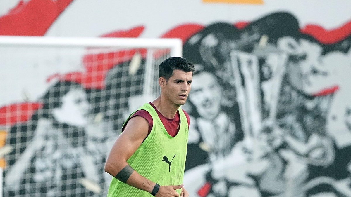 Galatasaray'da yeni sezon hazırlıkları devam ediyor Galatasaray'da yeni sezon hazırlıkları devam ediyor