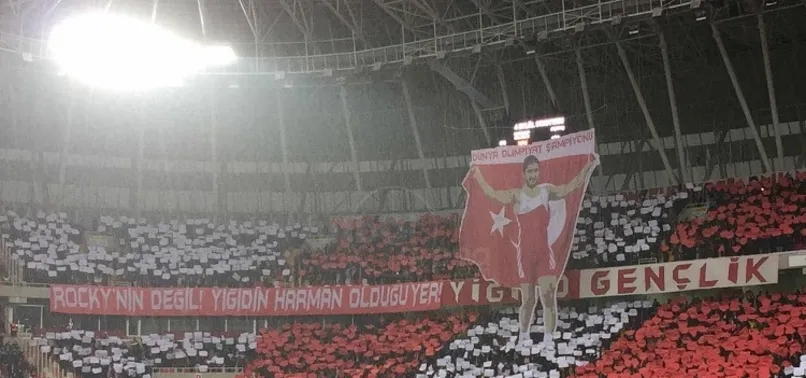 Sivasspor'dan Galatasaray'a Rocky göndermesi