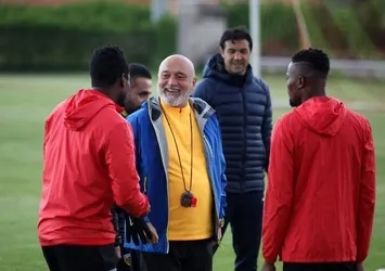 Karaman ve Mensah bitti