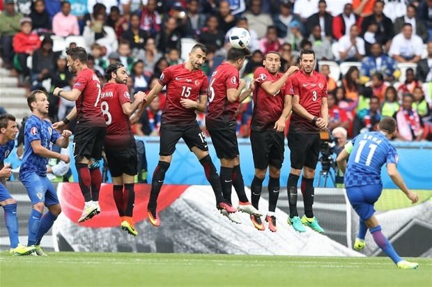 İtalya yenildi sosyal medya karıştı!