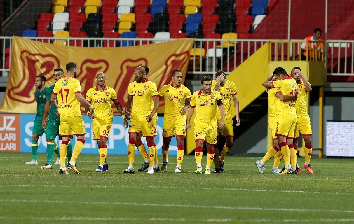 Göztepe - Fenerbahçe maçından kareler