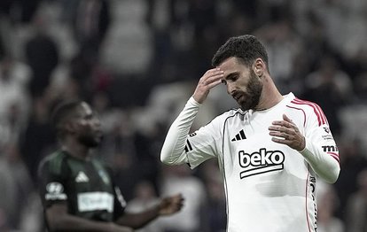 Beşiktaş’a Rafa Silva’dan kötü haber