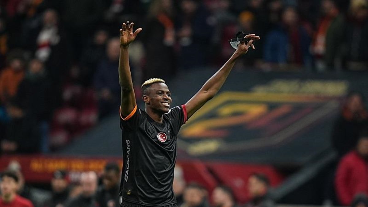 GALATASARAY TRANSFER HABERİ | Manchester United Osimhen'in peşini bırakmıyor! 2 yıldızı gözden çıkardılar GALATASARAY TRANSFER HABERİ | Manchester United Osimhen'in peşini bırakmıyor! 2 yıldızı gözden çıkardılar