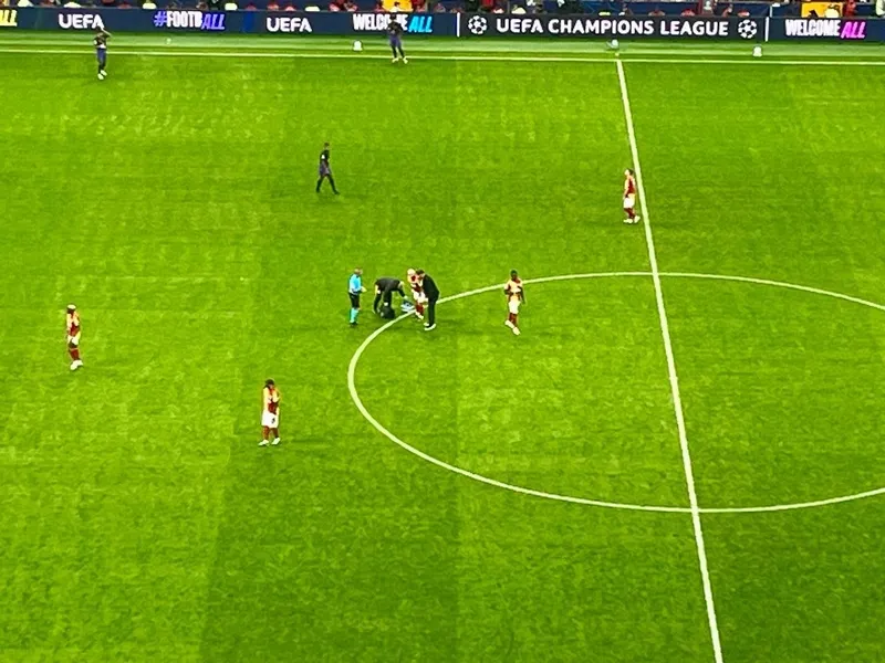 Galatasaray’da Lucas Torreira şoku! Barcelona maçına devam edemedi - 1