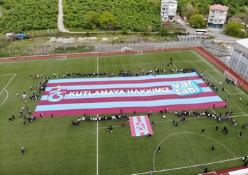 Trabzon'da dev bayrakla yürüyüş