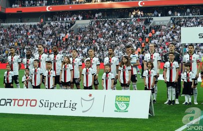 Beşiktaş’ta sürpriz veda! Takım arkadaşları böyle uğurladı