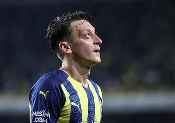 Mesut Özil'den şoke eden hareket!