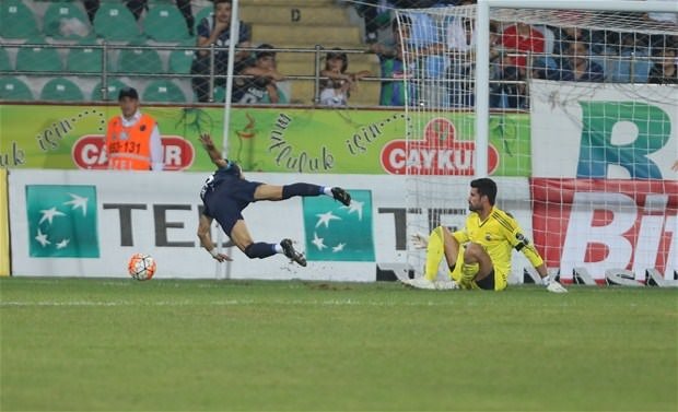 Çaykur Rizespor - Fenerbahçe maçı olay oldu