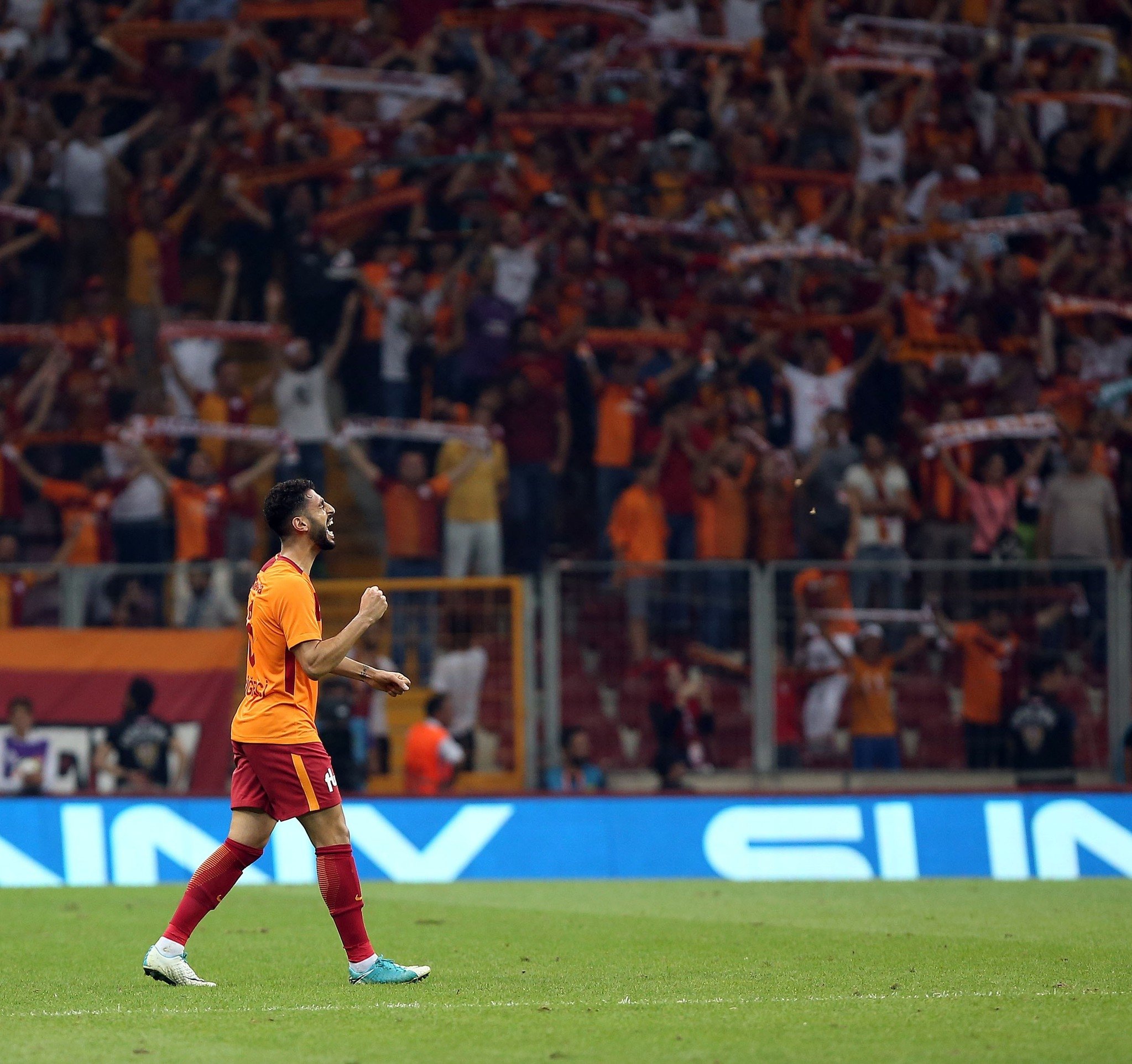 Galatasaray sosyal medyayı salladı