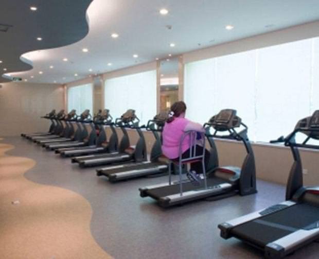 Spor salonlarından tuhaf görüntüler