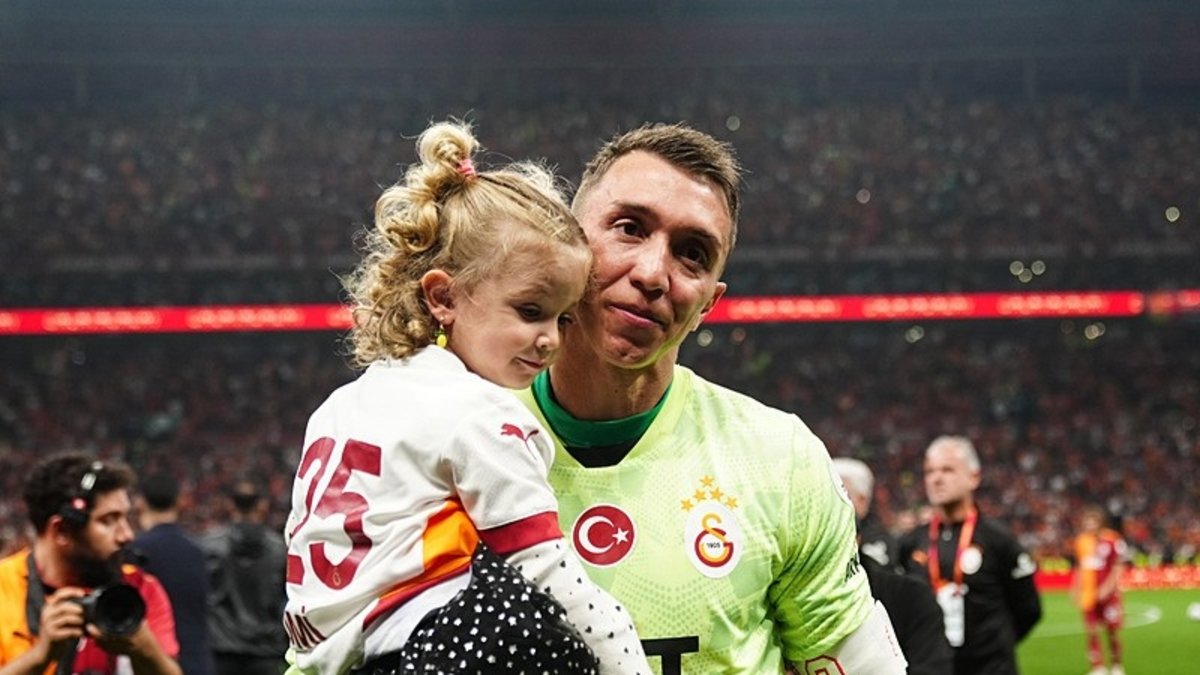 Fernando Muslera: Tek dileğim burada bir isim bırakmak Fernando Muslera: Tek dileğim burada bir isim bırakmak