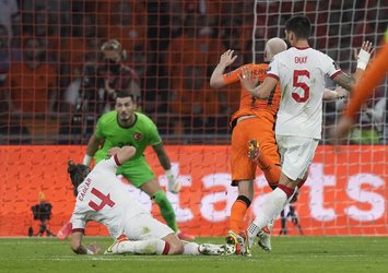 Milli maçta tartışmalı penaltı kararı!