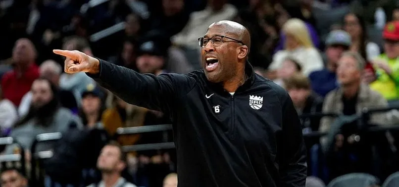 NBA'de yılın başantrenörü Mike Brown oldu!