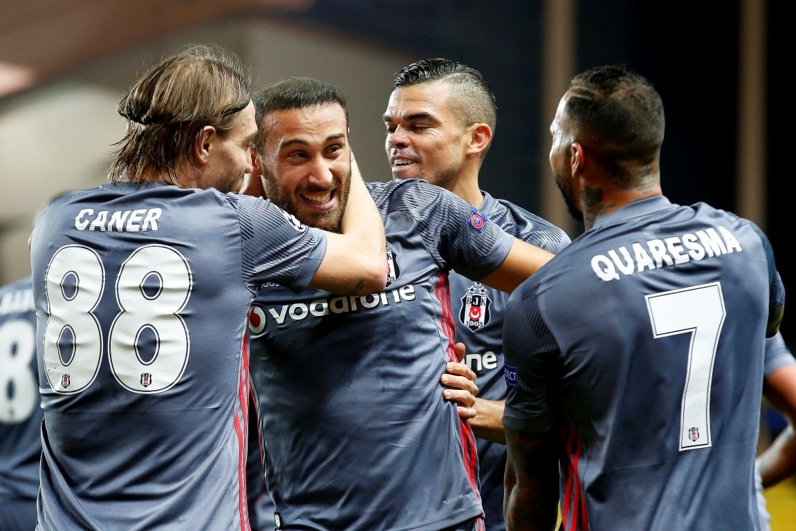 Cenk Tosun, Pancu’yu solladı!