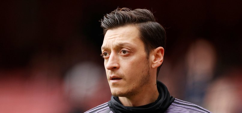 Serhat Akın'dan flaş sözler! 'Mesut Özil neden gelsin?