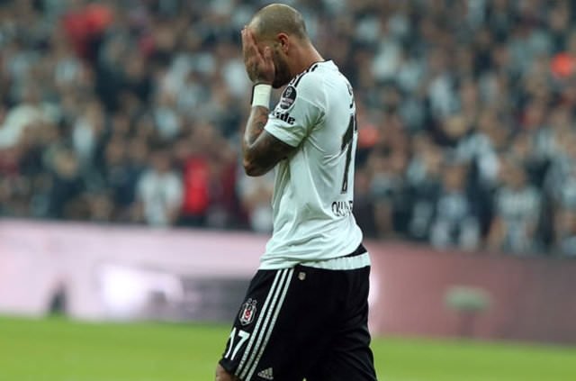 Şenol Güneş yıldız futbolcunun menajerini kovdu