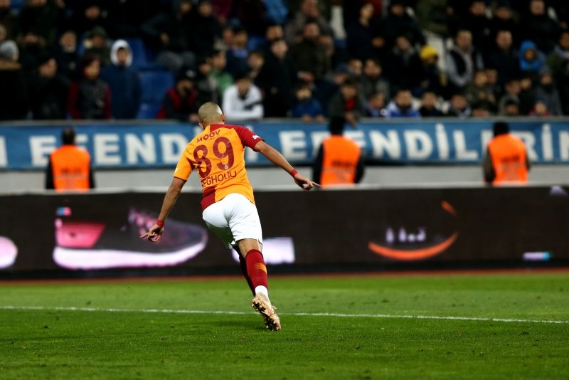 Galatasaray Feghouli ile gaza bastı!