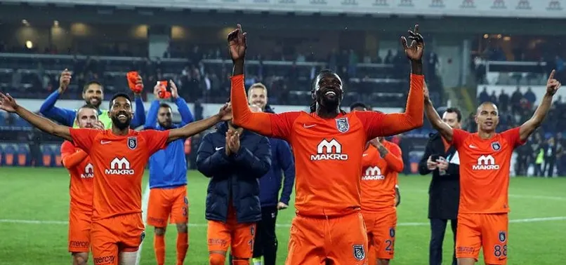 Adebayor'dan Galatasaray'a 6 gol!