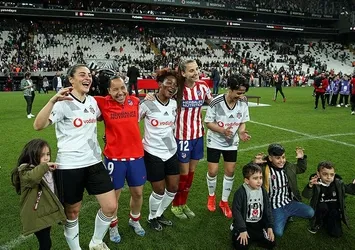 Alkışlar kadınlara!
